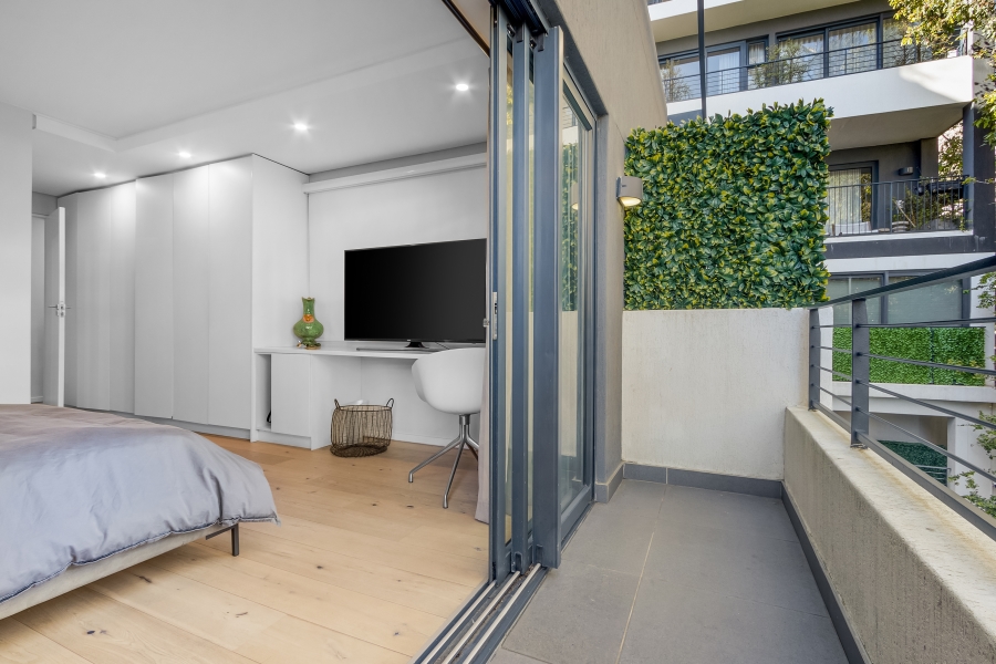2 Bedroom Property for Sale in Sea Point Western Cape